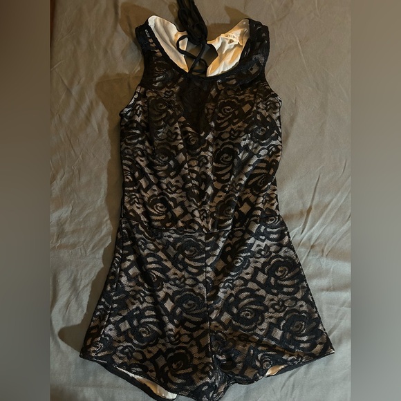 Elegant Black Lace Jumpsuit - Picture 4 of 7